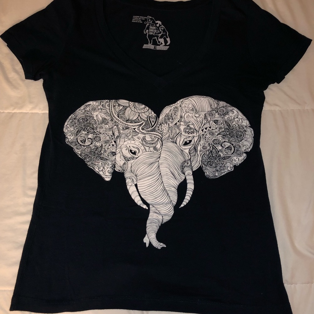 Elephant T-shirt Sharp Shirter . Com size XL